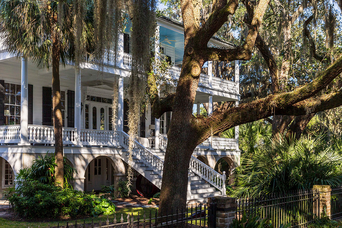 One of the highlights of Beaufort is its historic district, lined with beautiful homes built in classic Beaufort style, featuring wide porches, oversized windows, tabby foundations, and haint blue ceilings.
