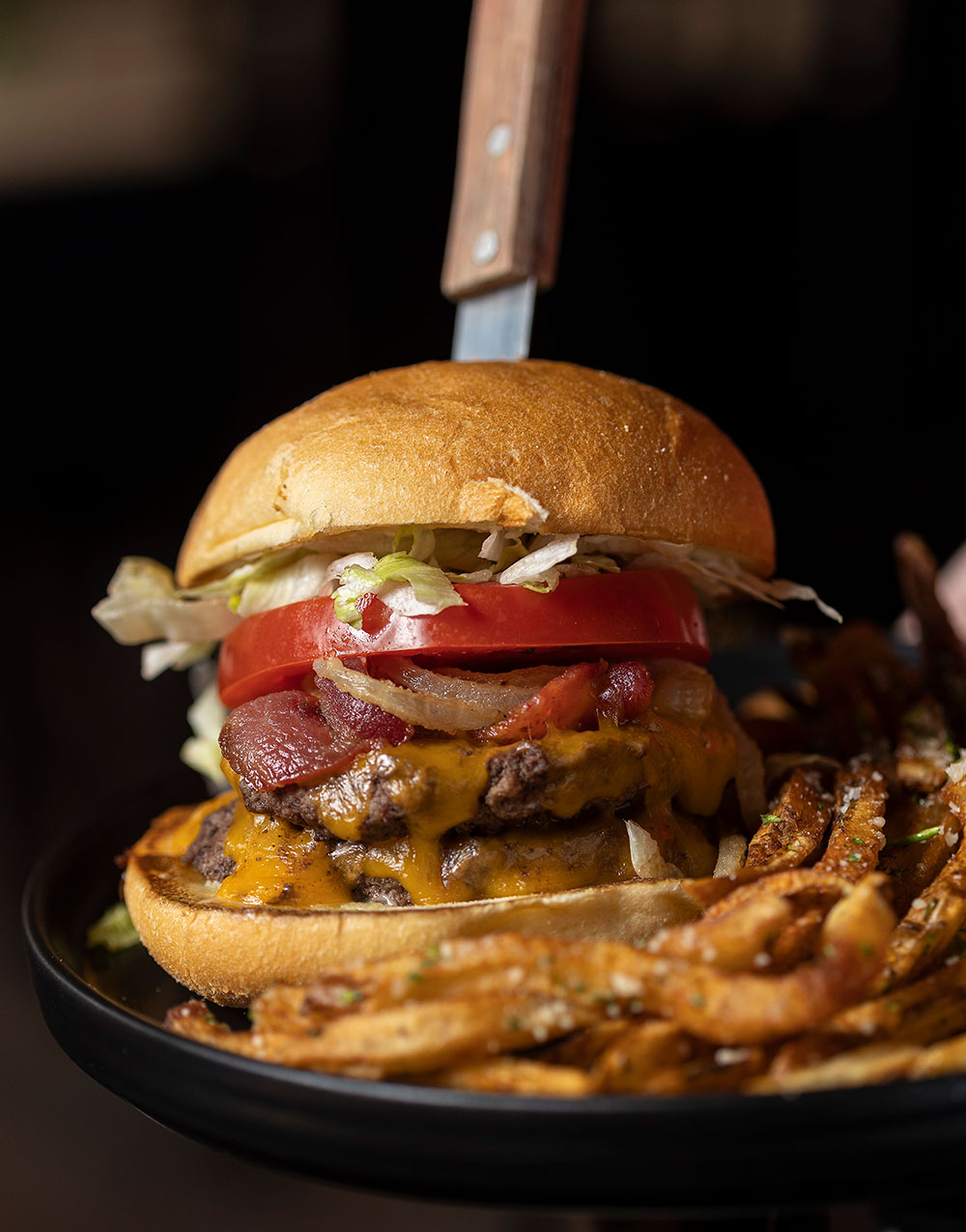 The farmhouse burger contains a blend of brisket, chuck, and short rib.